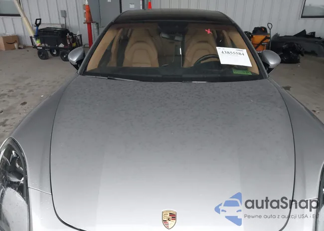 WP0CF2A73JL196146: 43855584