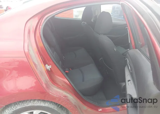 3MYDLBZV7GY105428: 43855593