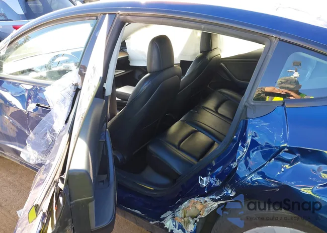 5YJ3E1EB1NF188017: 43856932