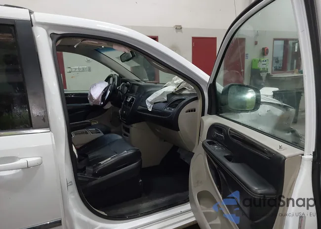 2C4RC1BG3ER434621: 43856978