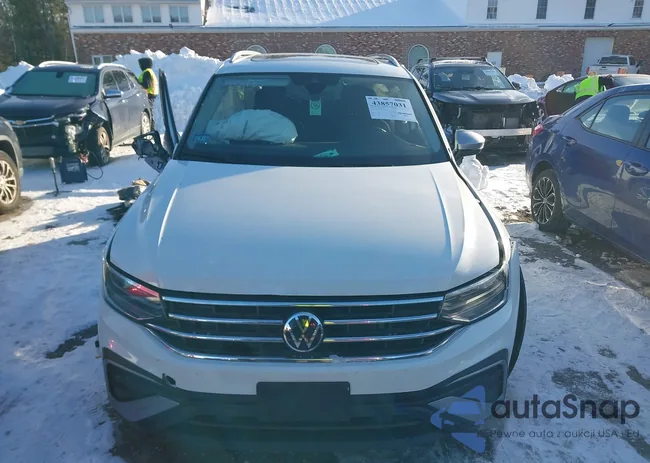 3VVAB7AX7RM223831: 43857031