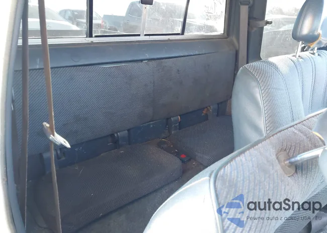 JT4RN93P5N5054068: 43857036