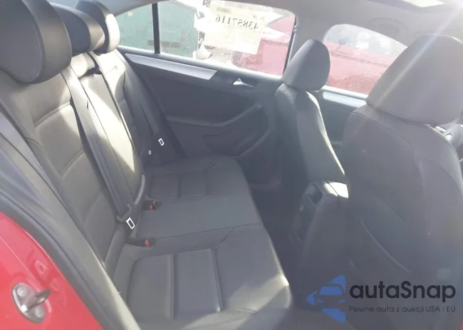 3VW3L7AJ4CM043596: 43857116