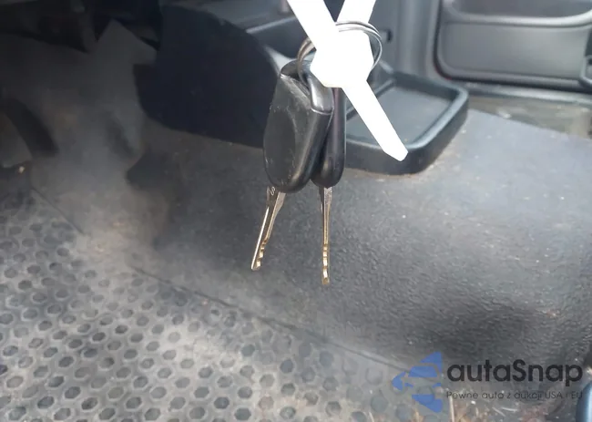 1FTZR15E94TA09940: 43857316