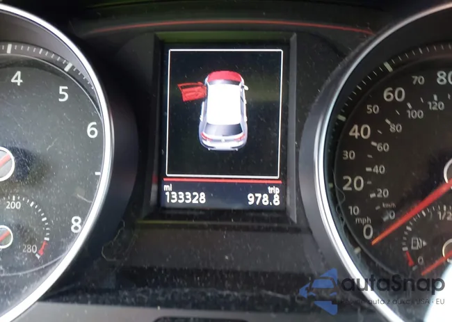 3VW547AU9HM025988: 43857356