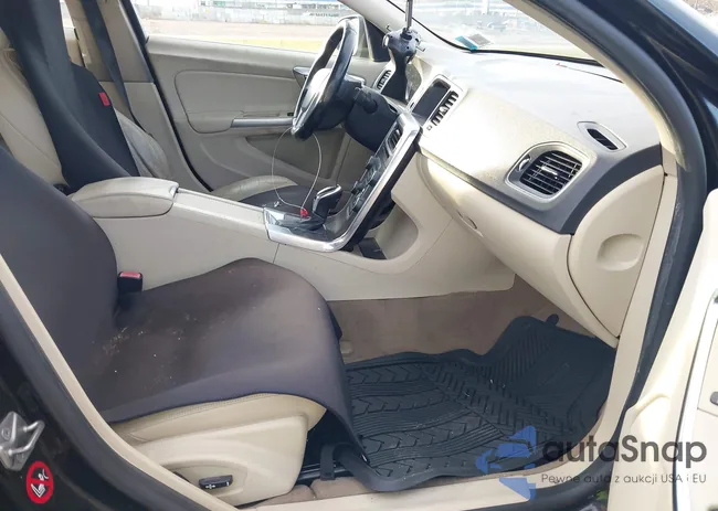 YV1612FS4E1285938: 43856687