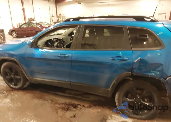 1C4PJMDB7JD600572: 43856737