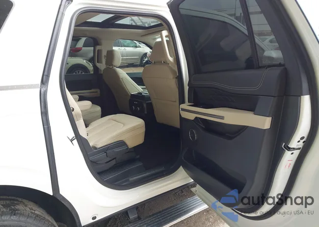 1FMJK1M89PEA37237: 43856781