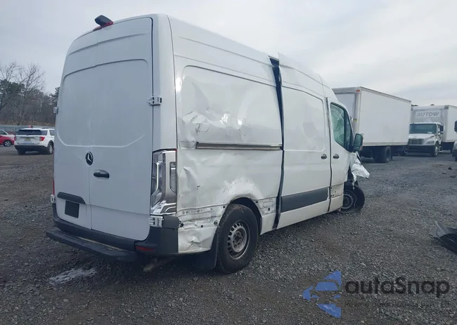 W1Y4KBHY7PT135868: 43856809