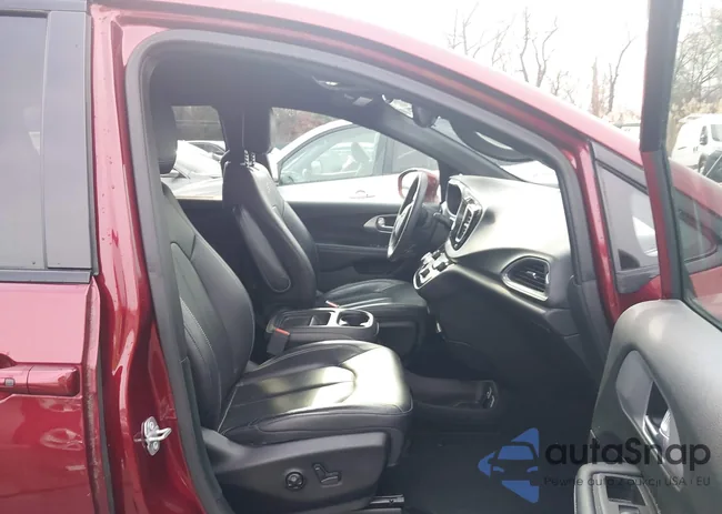 2C4RC1BG6JR258738: 43858202