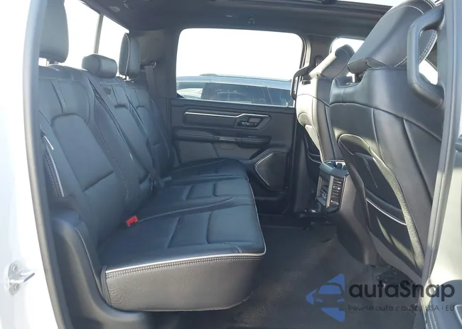 1C6SRFHT1RN160444: 43858373