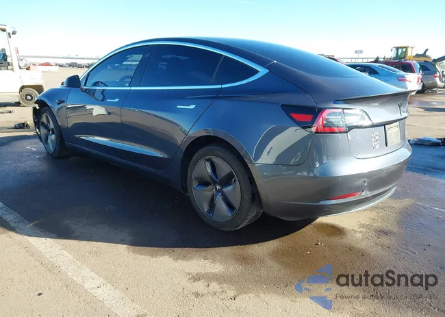 5YJ3E1EA9LF643930: 43857540