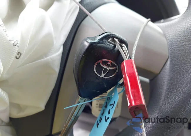 4T4BF3EK8BR141902: 43857739