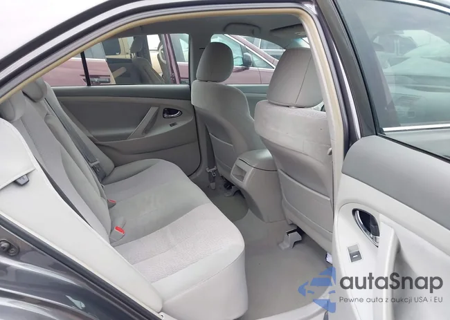 4T4BF3EK8BR141902: 43857739