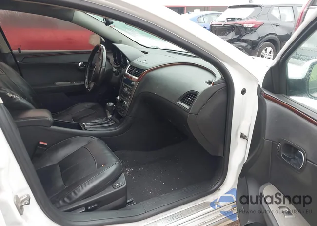 1G1ZE5E05CF355562: 43857789