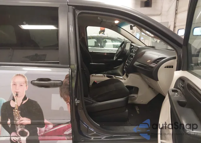 2C4RDGCG9GR179815: 43857795