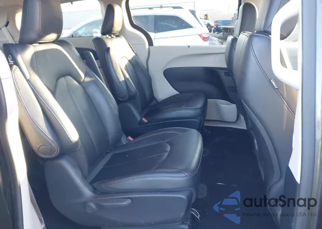 2C4RC1L7XJR183654: 43858902