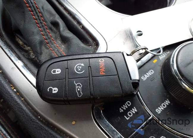 1C4RJFLG4HC843239: 43859267