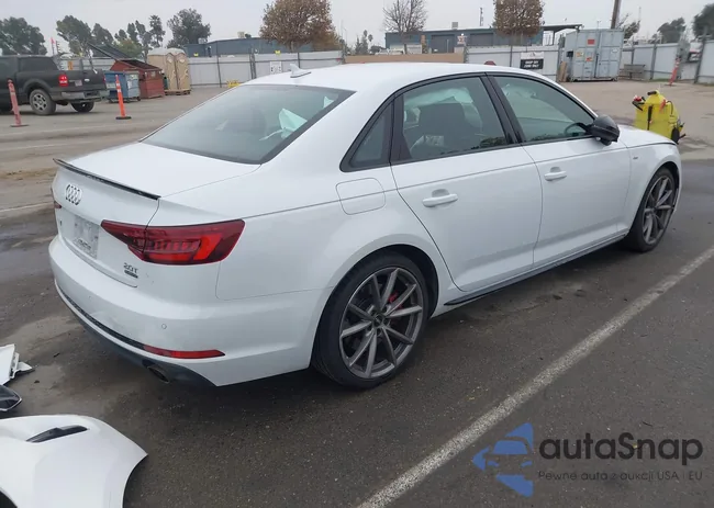 WAUENAF49JN001768: 43858711