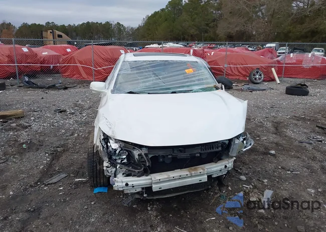 1HGCR3F87HA028449: 43858808