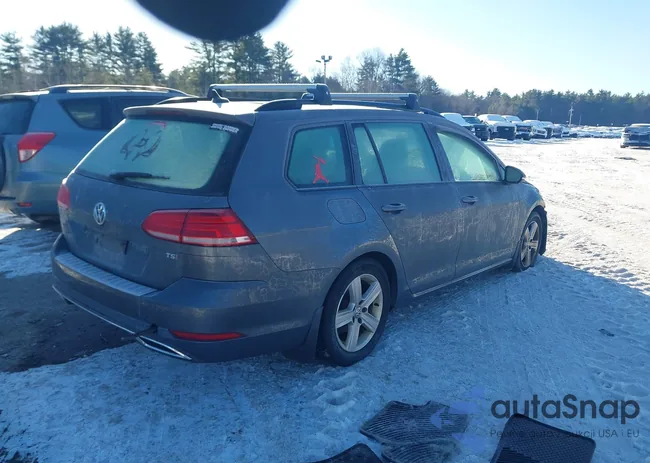 3VWD17AUXJM753118: 43860000