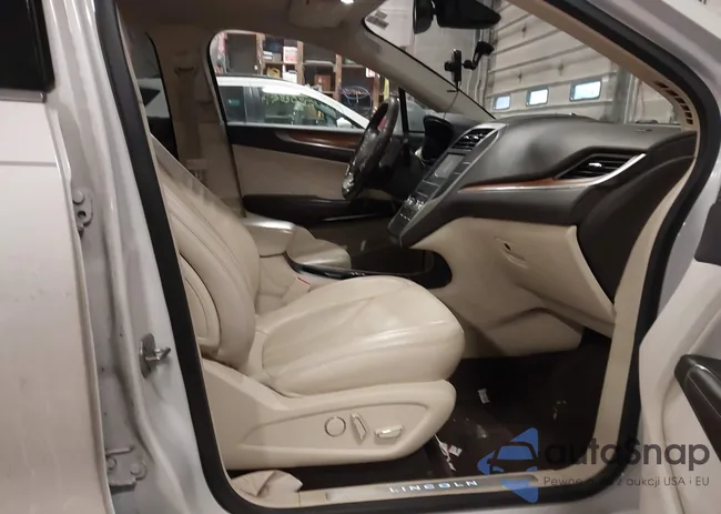 5LMTJ3DH8GUJ23665: 43860080