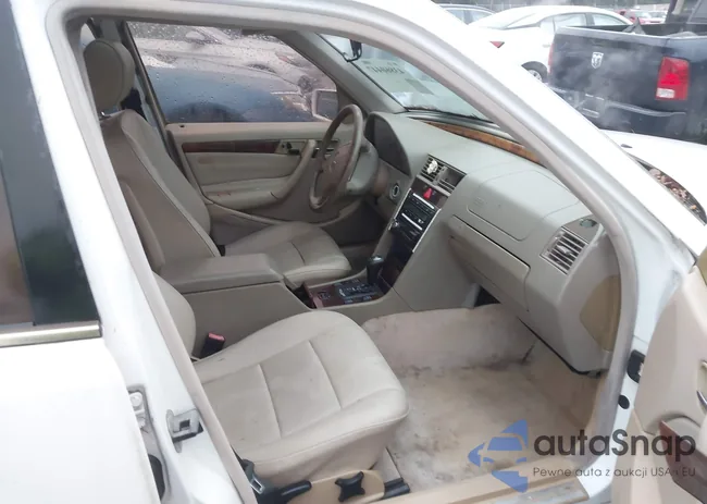 WDBHA23G1WA601276: 43860447