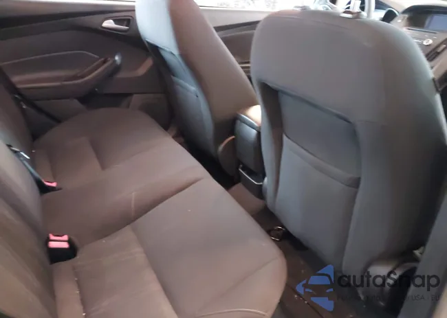 1FADP3F29FL353843: 43859536