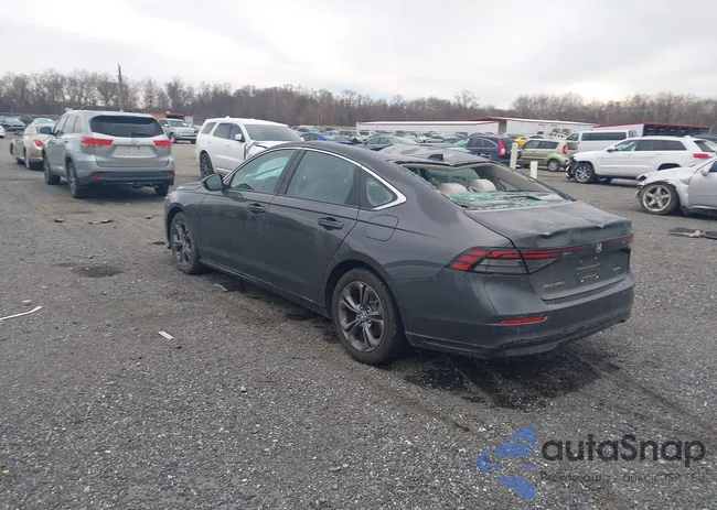 1HGCY2F63SA035823: 43859596