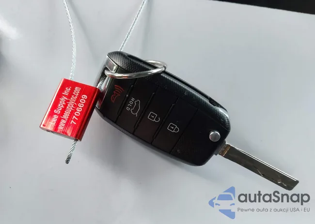 KNDPBCAC6E7619039: 43859872