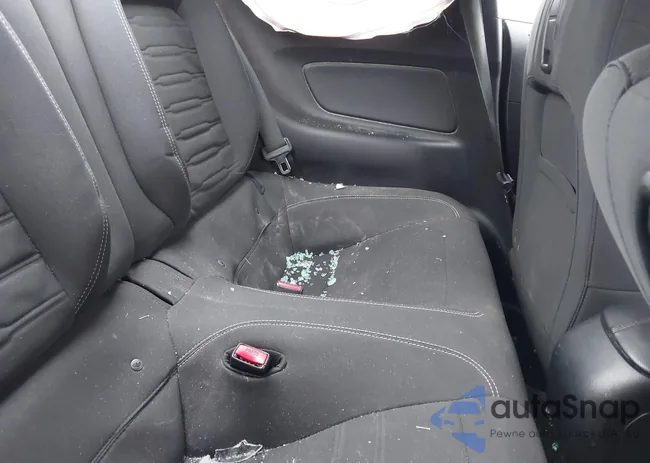 1FA6P8CF2H5275782: 43860998