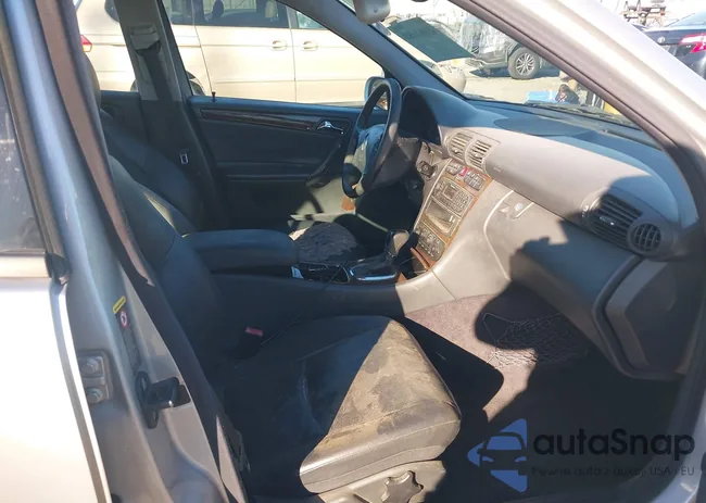 WDBRF61J13A480675: 43861184