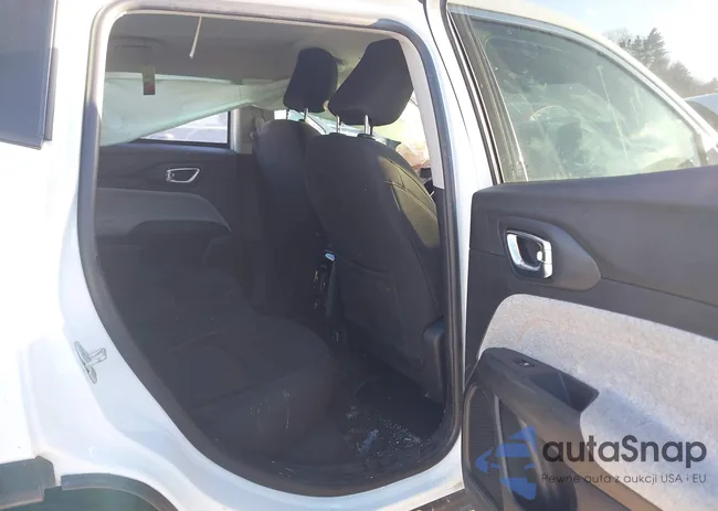 3C4NJDAB0NT214068: 43861319