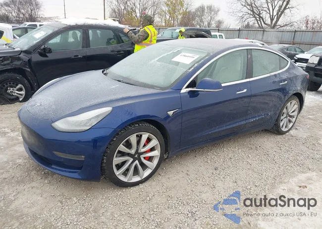 5YJ3E1EB8JF081833: 43860599