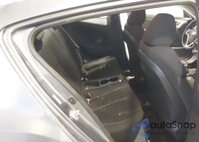 KMHTC6AD2GU268765: 43860688