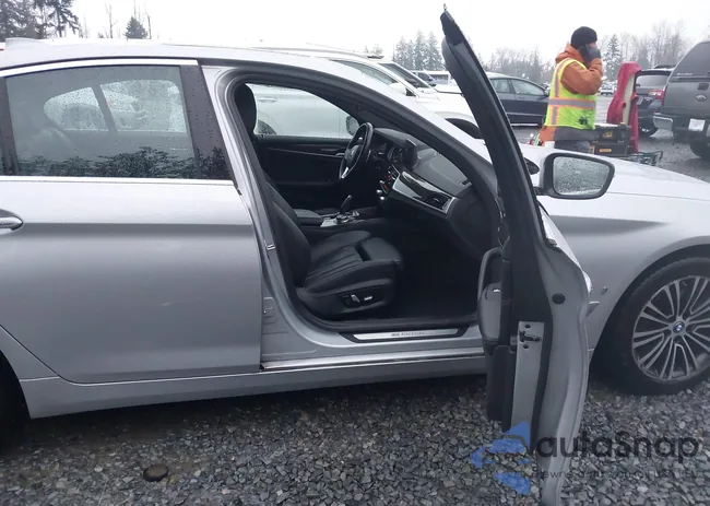 WBAJB1C5XJB083824: 43860864