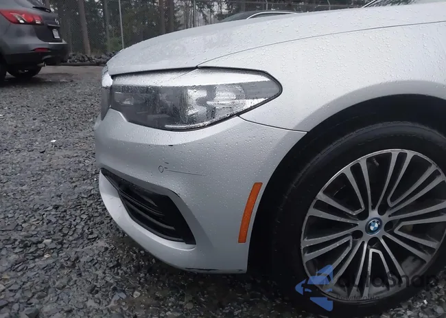 WBAJB1C5XJB083824: 43860864