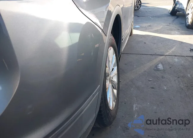 3VV1B7AX4LM037932: 43860879