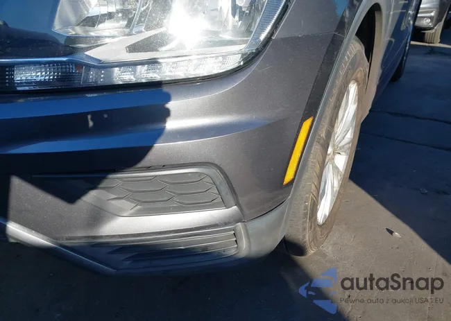 3VV1B7AX4LM037932: 43860879