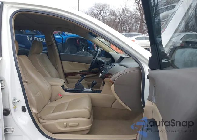 1HGCP36858A036037: 43862063