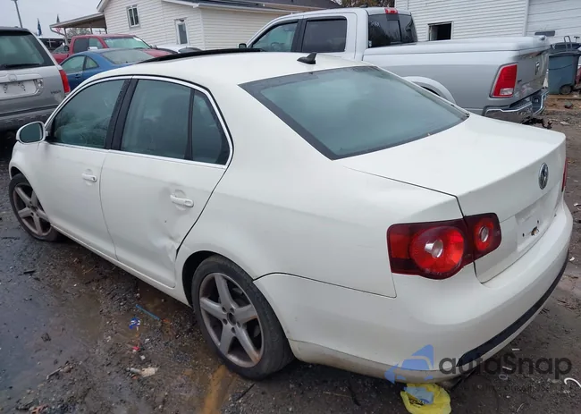 3VWRZ71K38M117549: 43861567