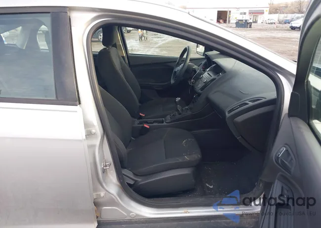 1FADP3E26FL349542: 43861762