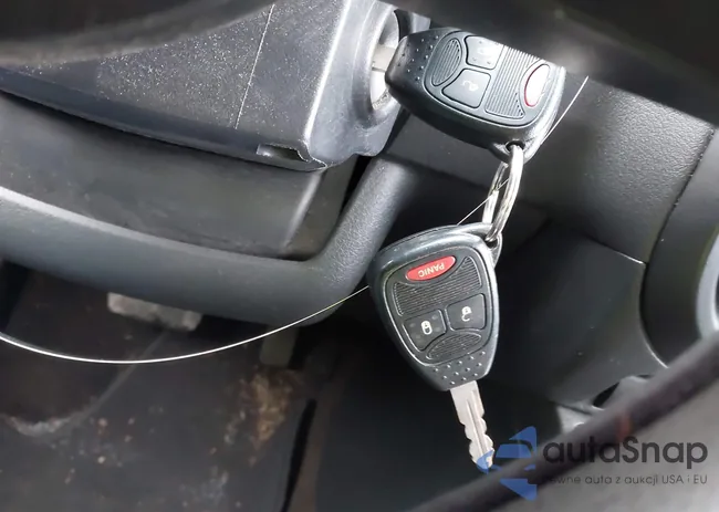 1C4NJDBB8FD303845: 43863047