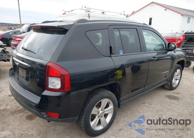 1C4NJDBB8FD303845: 43863047