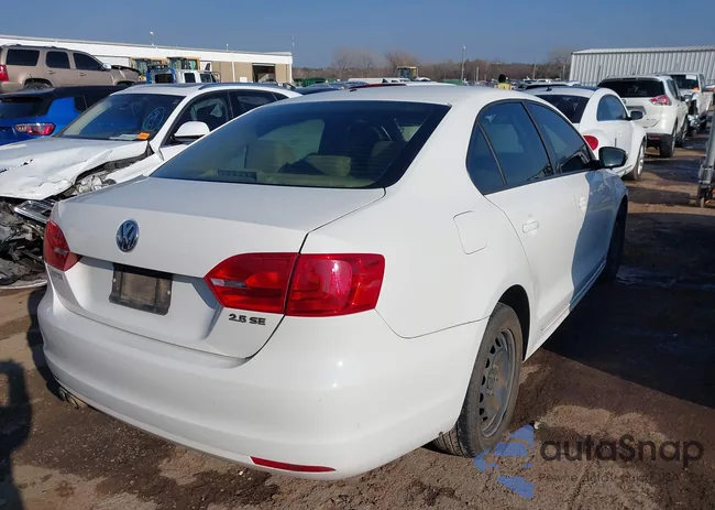 3VWDX7AJ8BM394728: 43863182