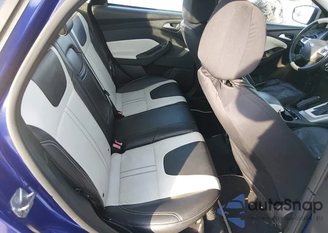 1FADP3F27EL296881: 43863331