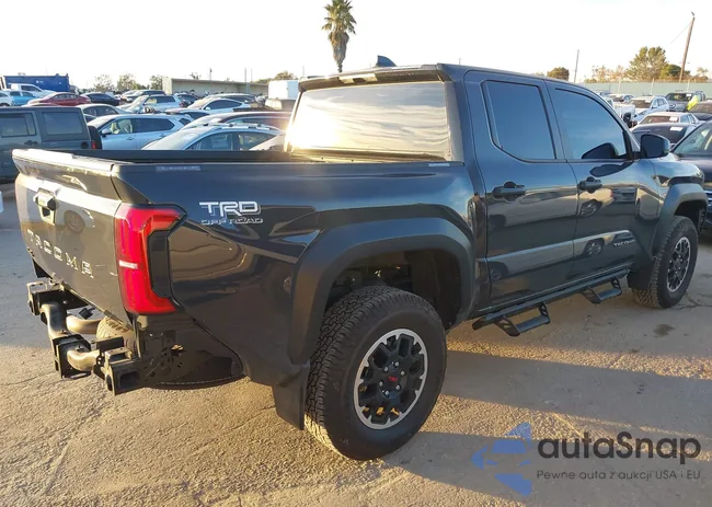 3TYLB5JN9RT044012: 43863339