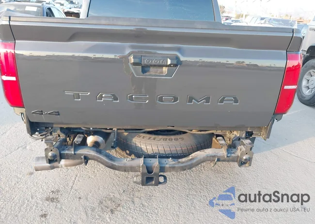 3TYLB5JN9RT044012: 43863339