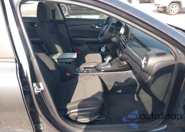 3KPF34ADXKE018445: 43863428