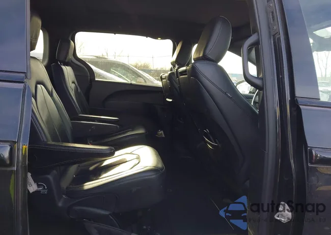 2C4RC1EG5JR338138: 43862485